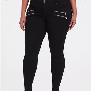 Torrid-  Black Jegging Jeans black - Size 12R
